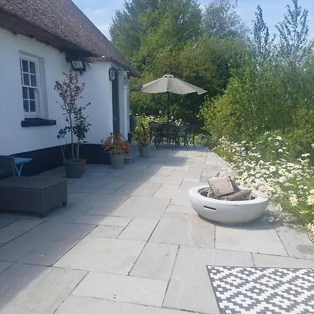 Riversuir Thatch Holycross